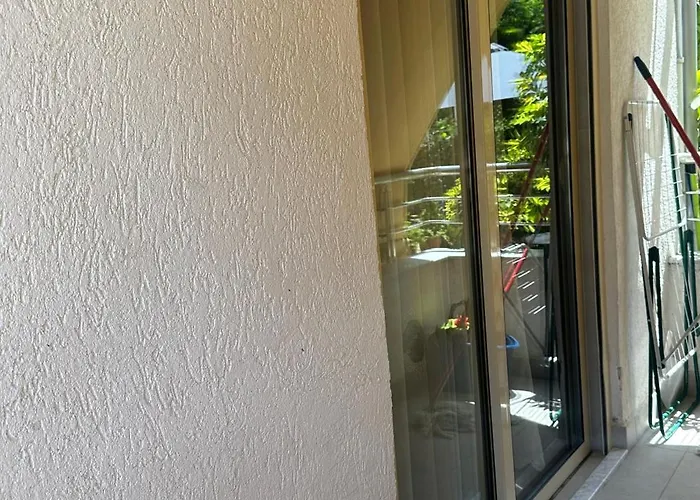 With Self Check-in Apartamento Tirana