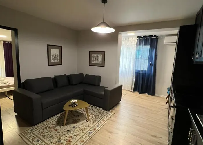 With Self Check-in * تيرانا