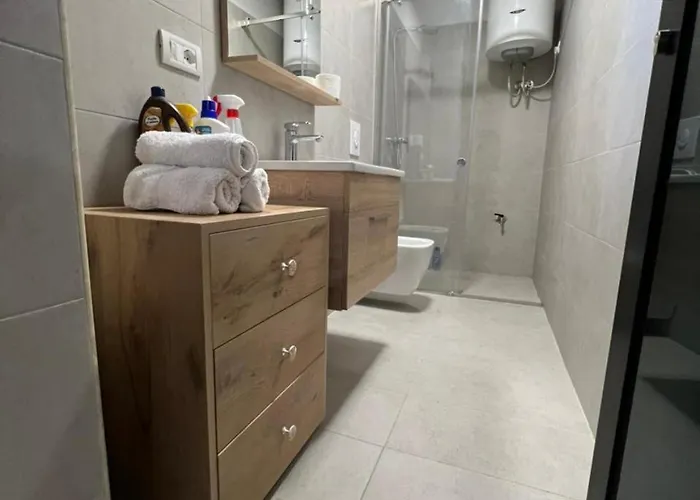 With Self Check-in * Tiran